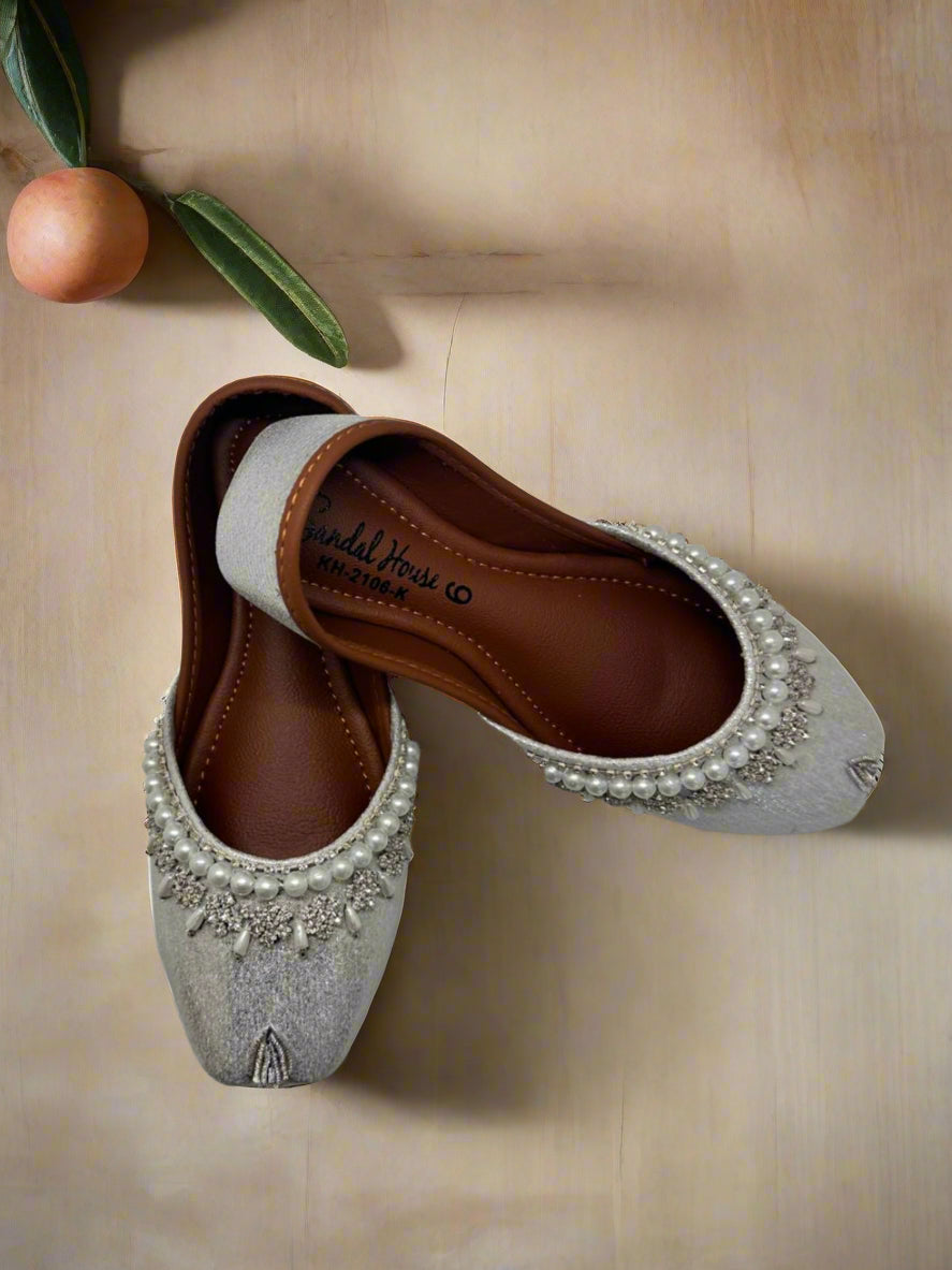 Silver Pearl Jutti Girls