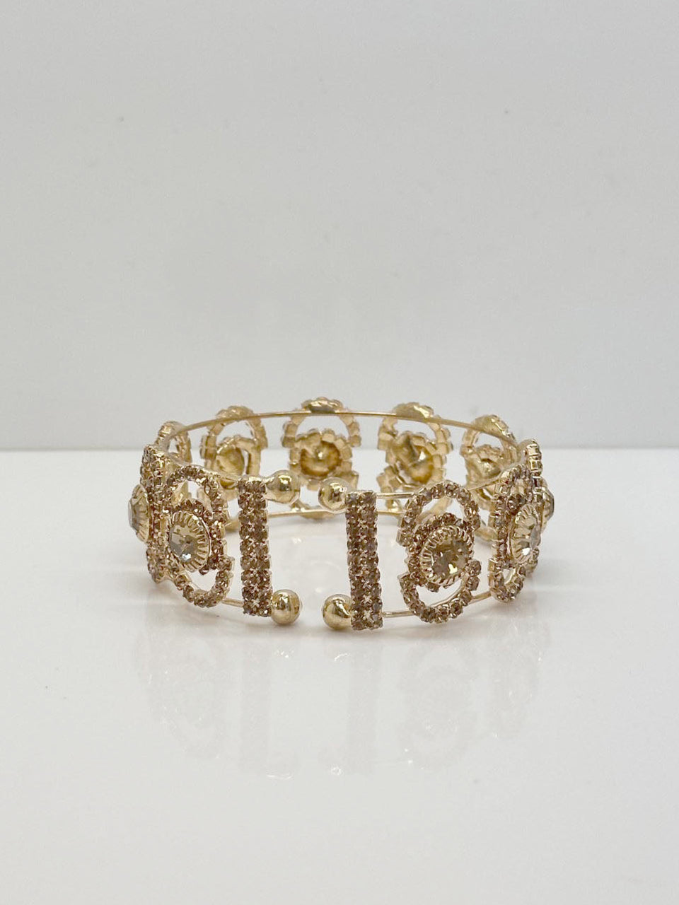 Gold bangle