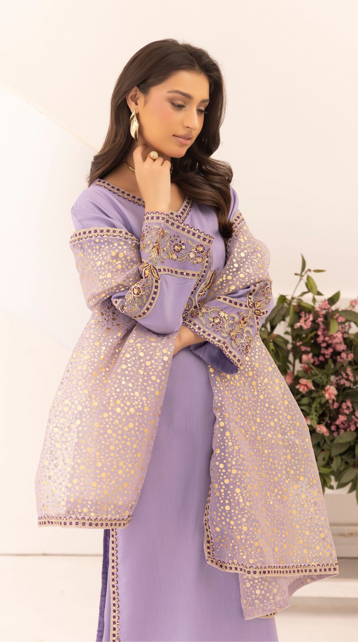 Lilac Embroidered Salwar Kameez – Elegant Festive Pakistani Suit