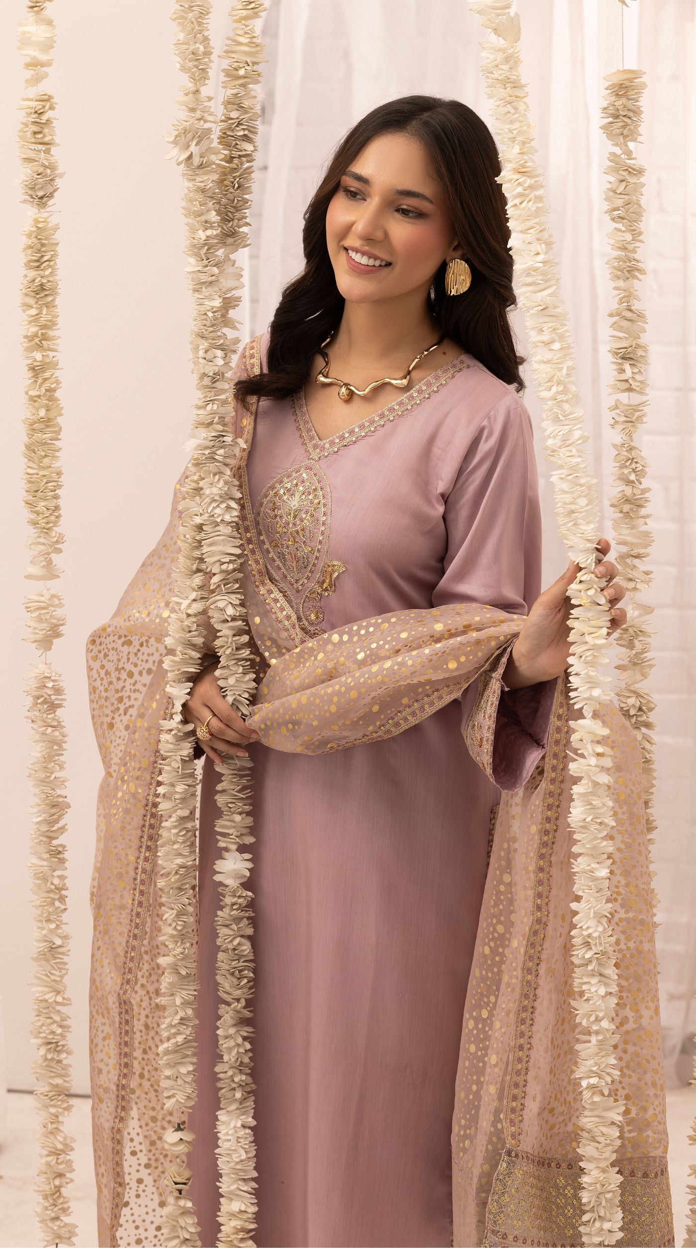 Purple Embroidered Salwar Kameez – Elegant Pakistani Festive Suit