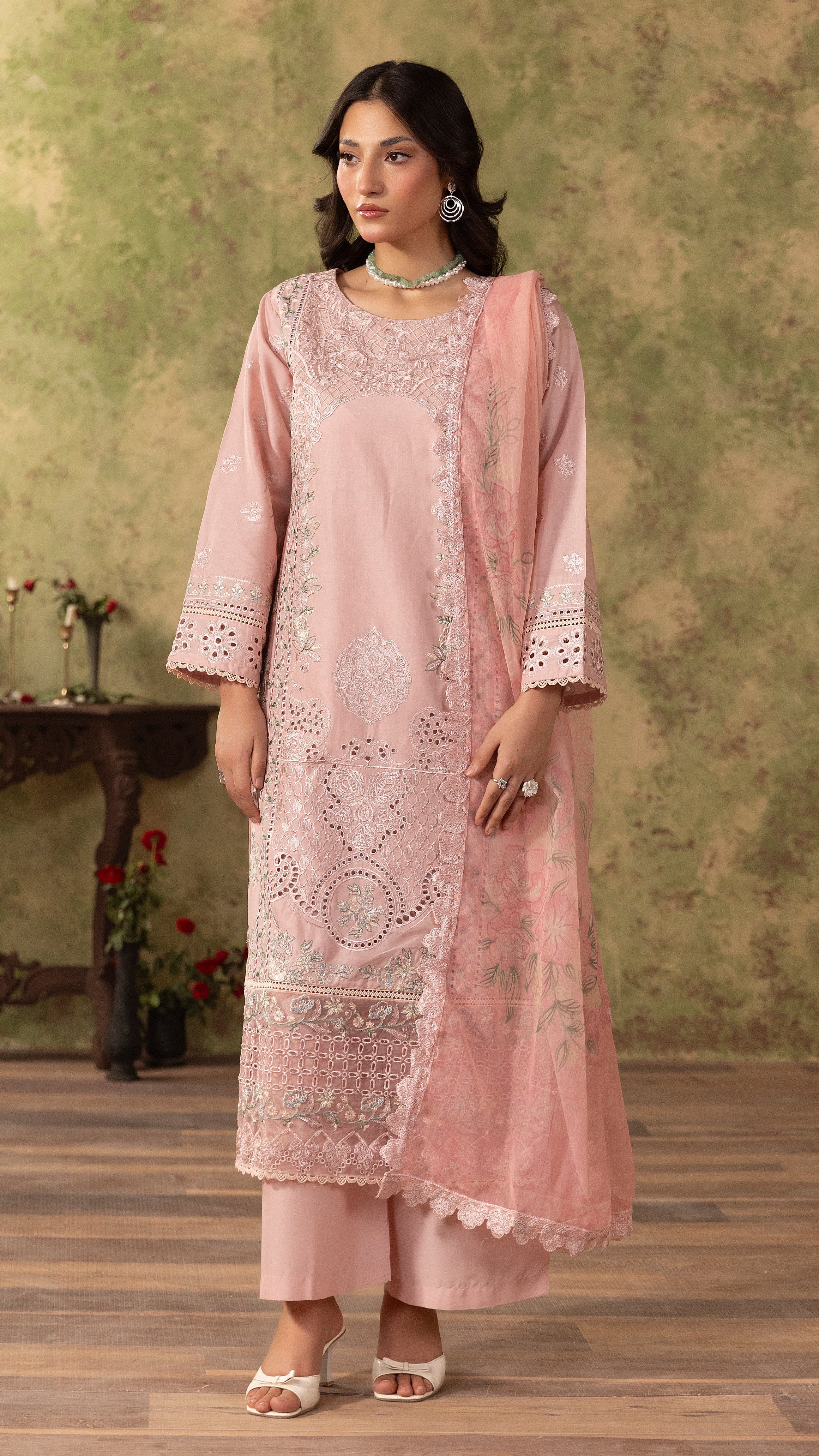 Blush pink women’s embroidered salwar kameez suit with matching wide-leg trousers and lace dupatta, elegant Asian ethnic wear by Diya Online