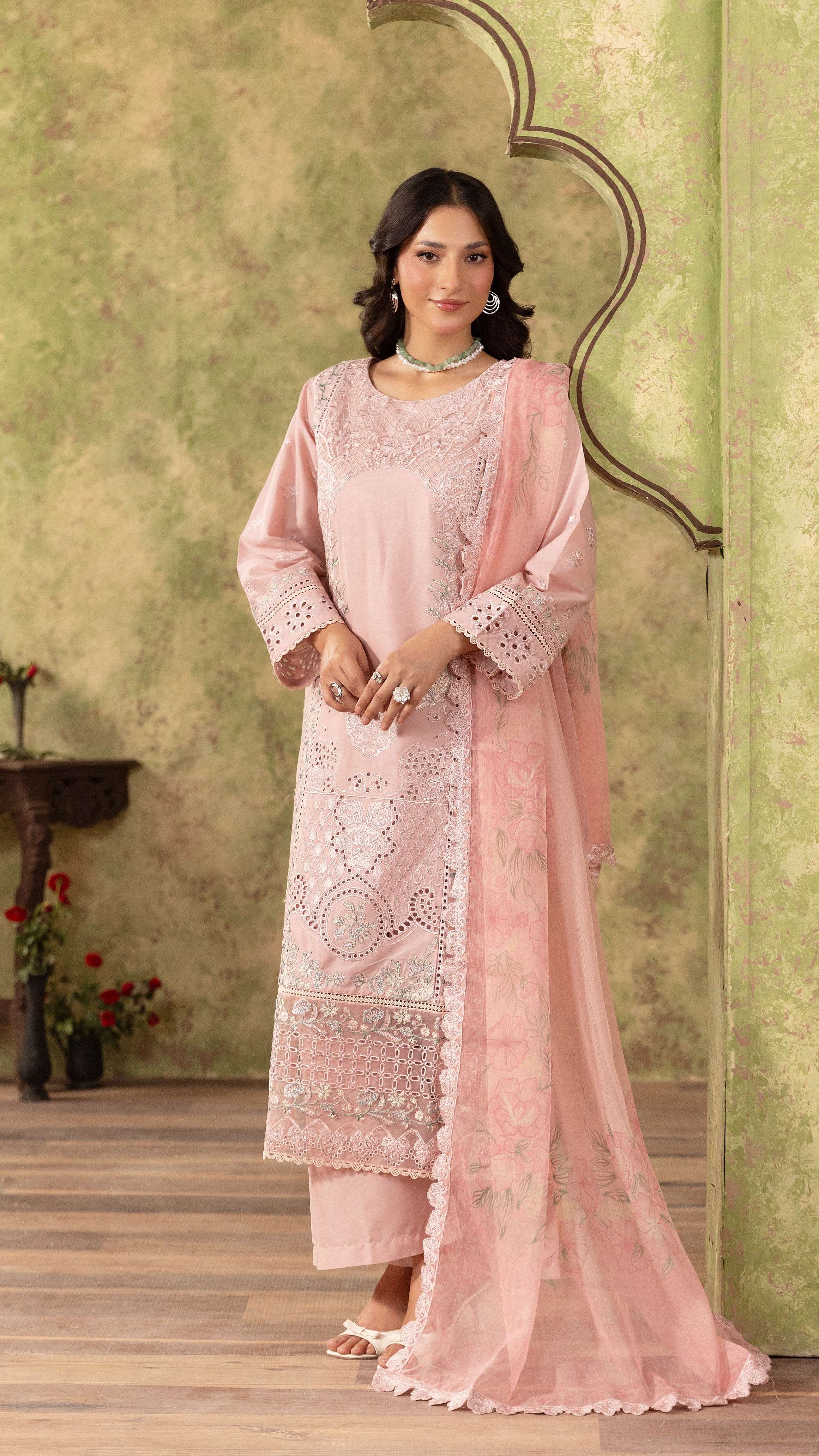 Blush pink women’s embroidered salwar kameez suit with matching wide-leg trousers and lace dupatta, elegant Asian ethnic wear by Diya Online