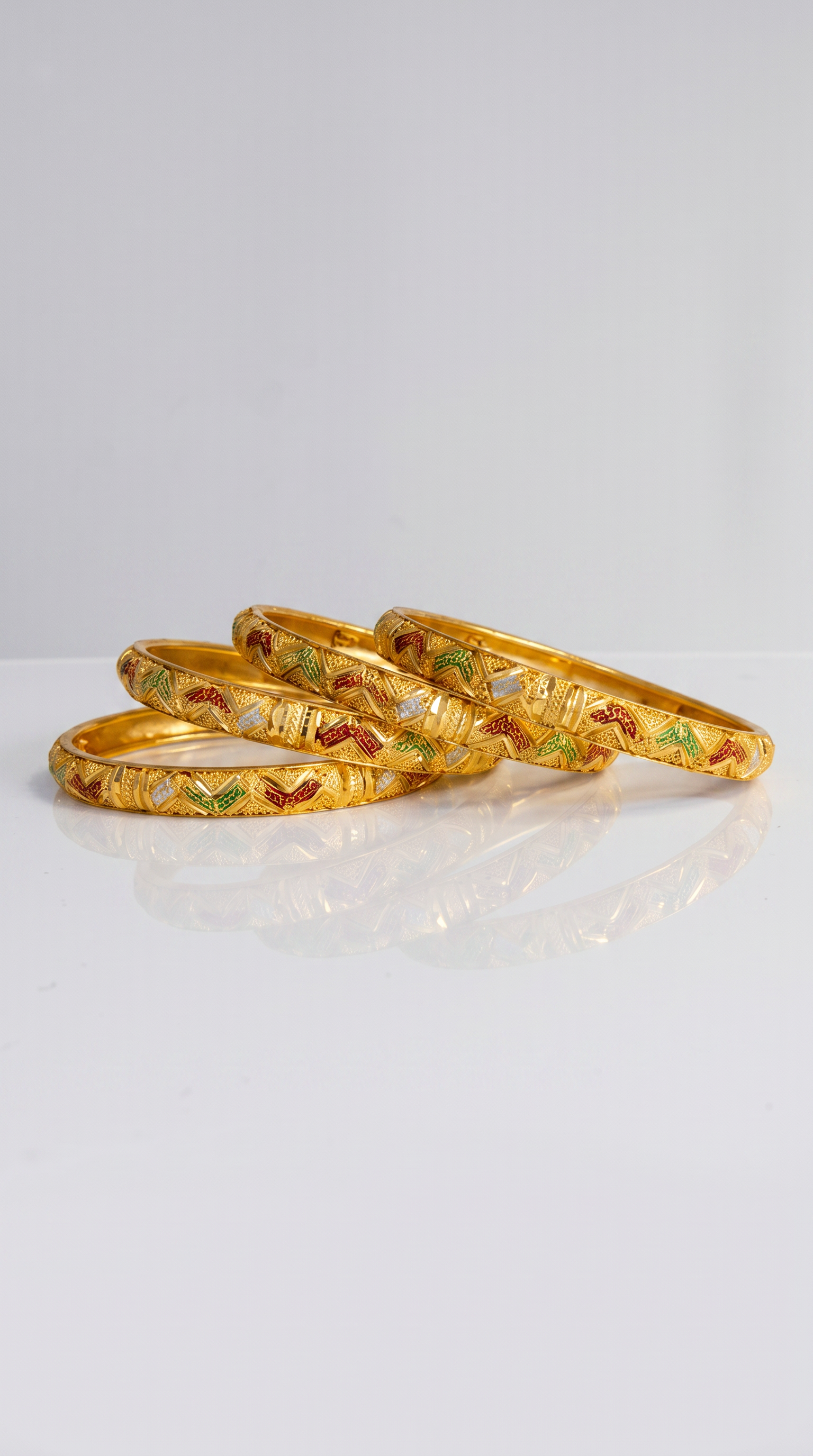 Traditional Mena Kari 4p c Gold bnagle set