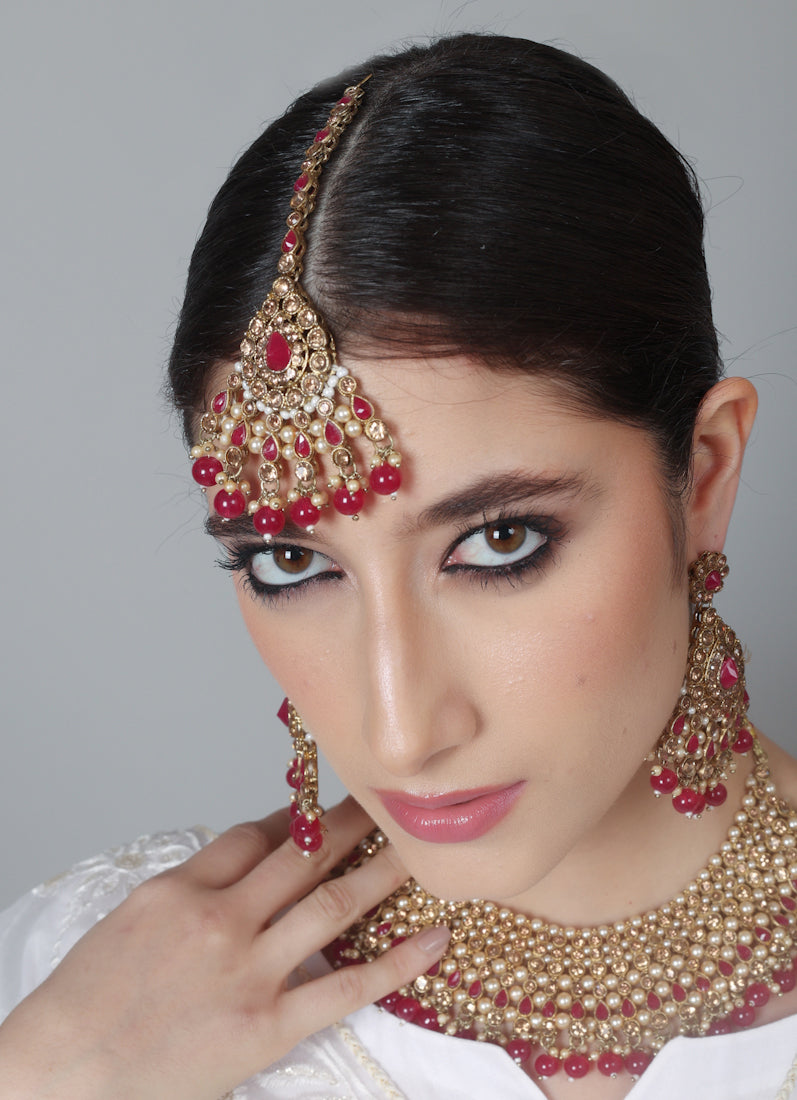 Womens Ruby Drop, Pearls & Antique Gold Wide Jewellery Set