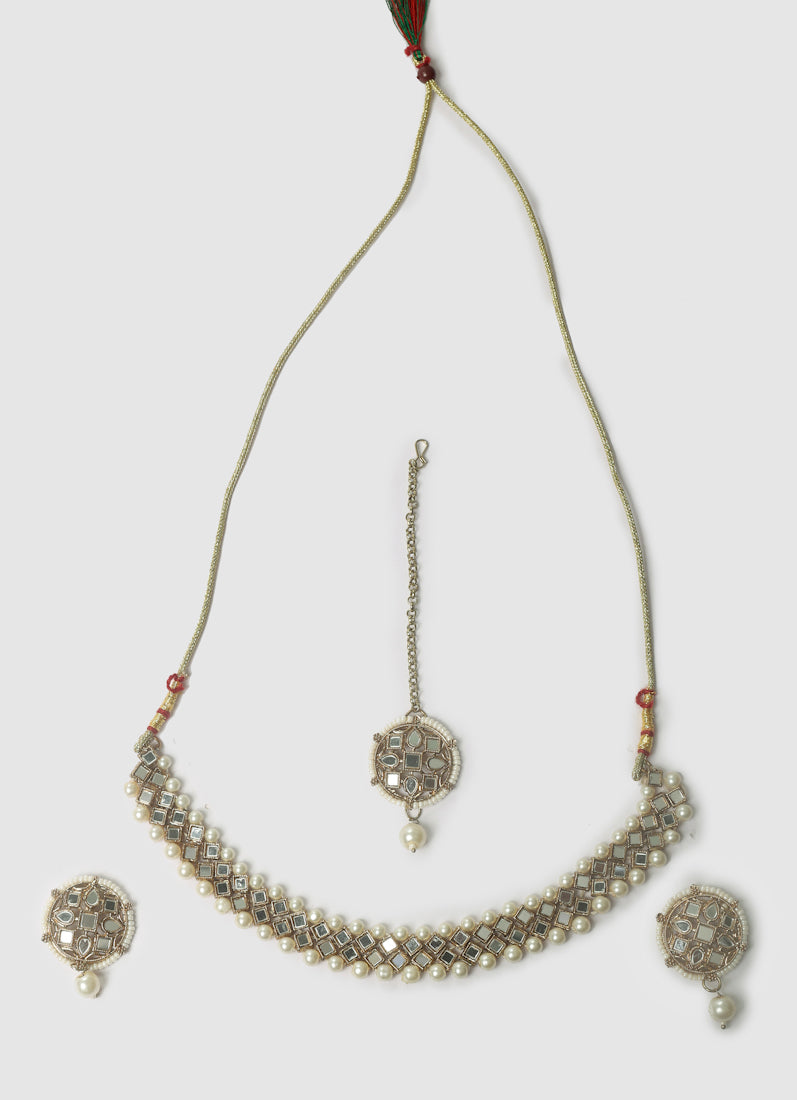 Women's Pearl & Gold Stonework Jewellery Set