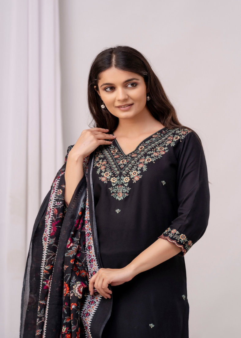 Black Cotton V-neck Straight Suit Set