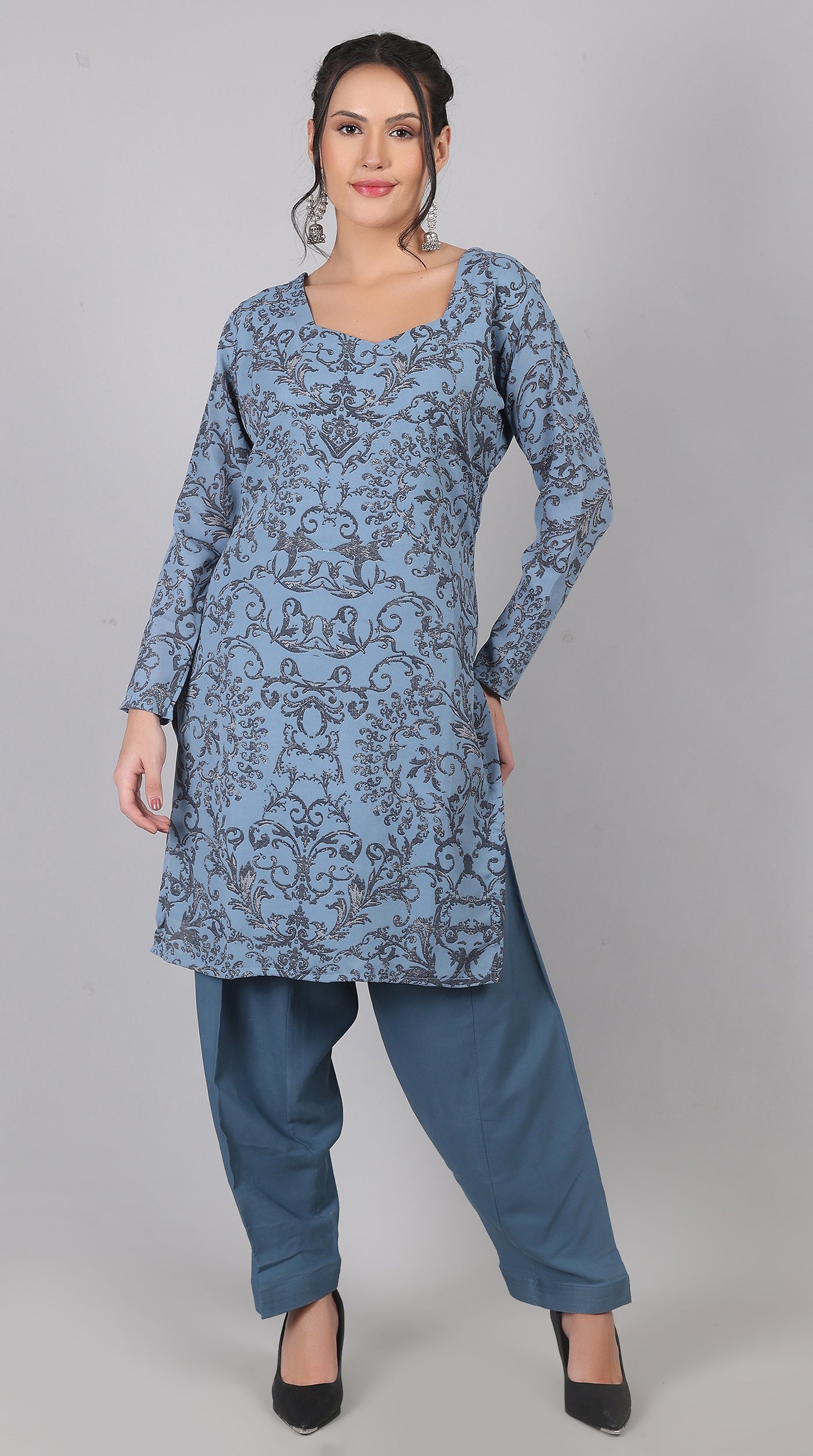 Blue Georgette Sweetheart Neck Salwar Suit with Chiffon Dupatta