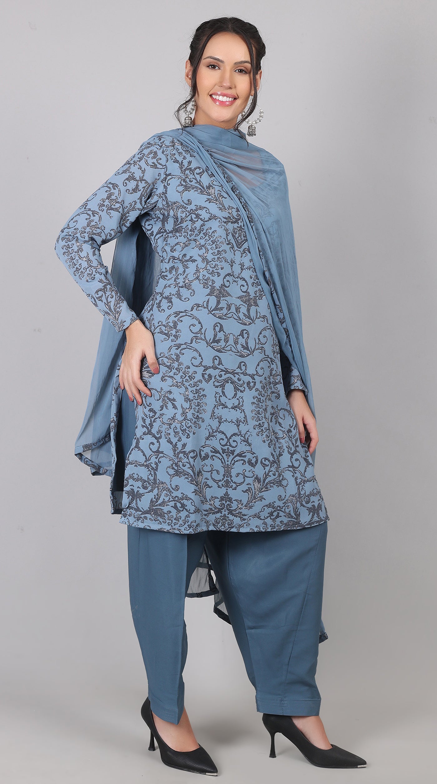 Blue Georgette Sweetheart Neck Salwar Suit with Chiffon Dupatta