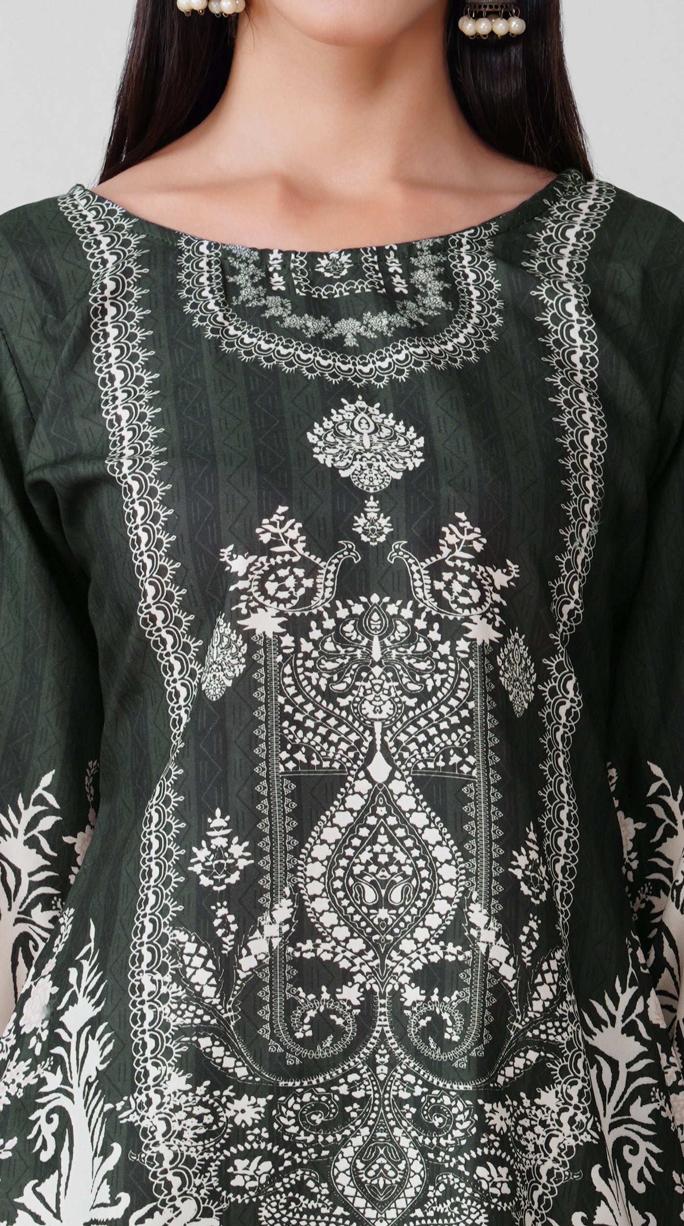 Noir black Printed Rayon Suit Set with Contrast Chiffon Dupatta