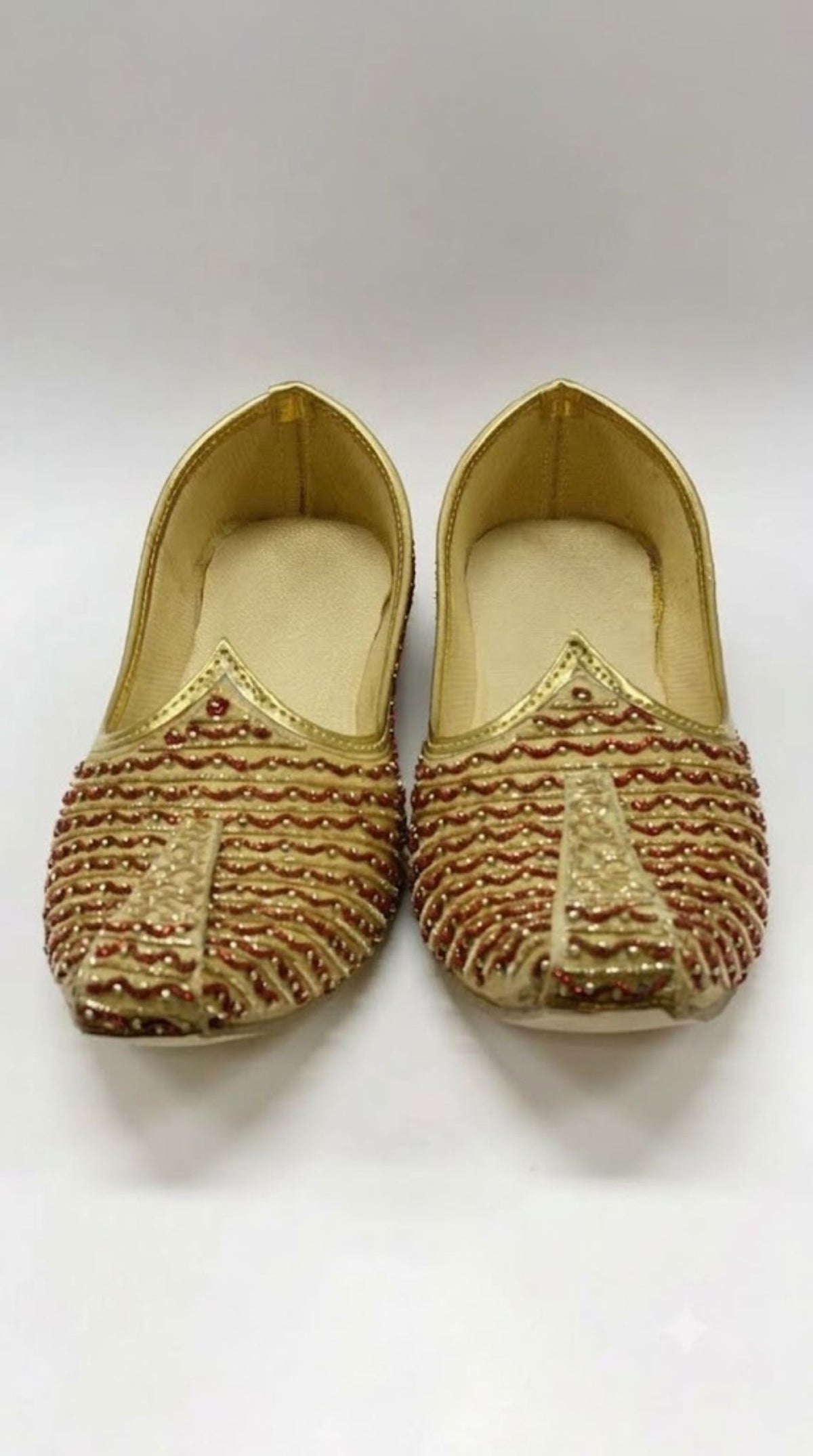 Gold Dori Embellished Kusa