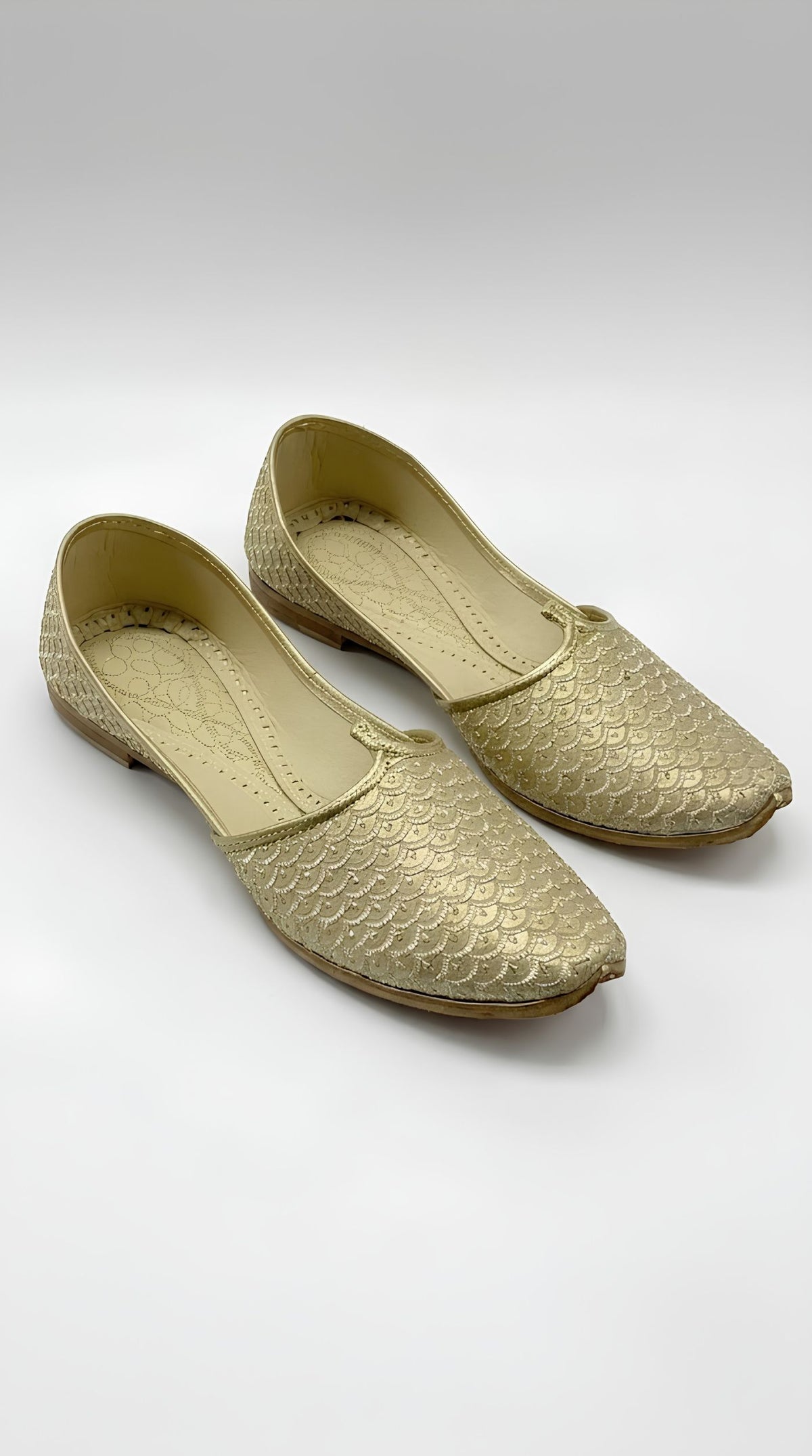Gold Zardozi Scale Pattern Kusa