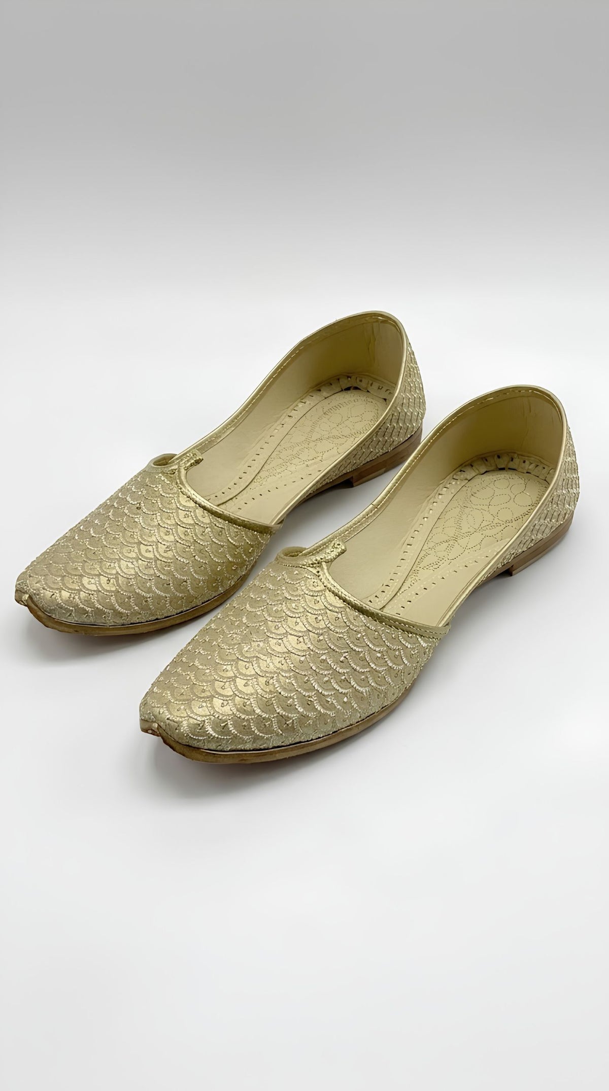 Gold Zardozi Scale Pattern Kusa