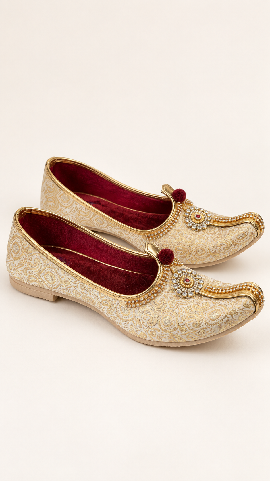 Gold Brocade Khussa Jutti with Statement Broach For Men
