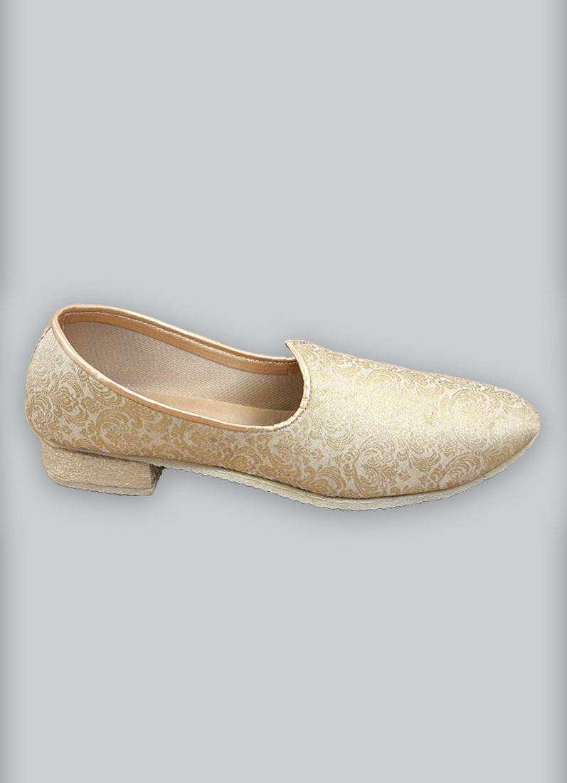 Cream Brocade Jutti with Grip Sole