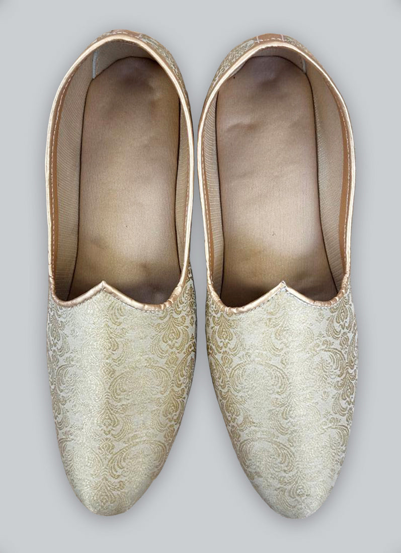 Cream Brocade Jutti with Grip Sole