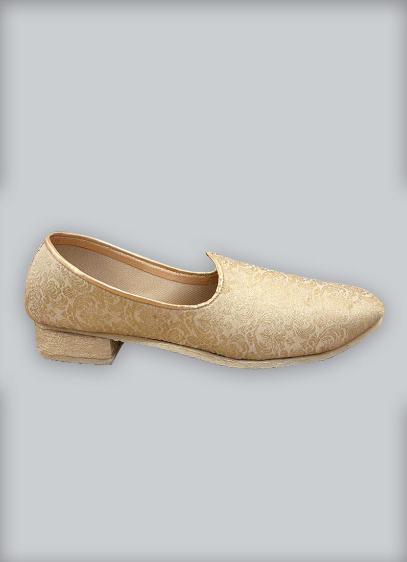 Cream Brocade Jutti with Grip Sole