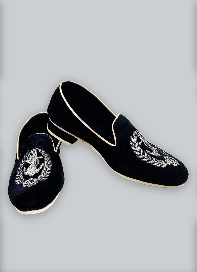 Black Velvet Jutti with antique zari threadwork Grip Sole