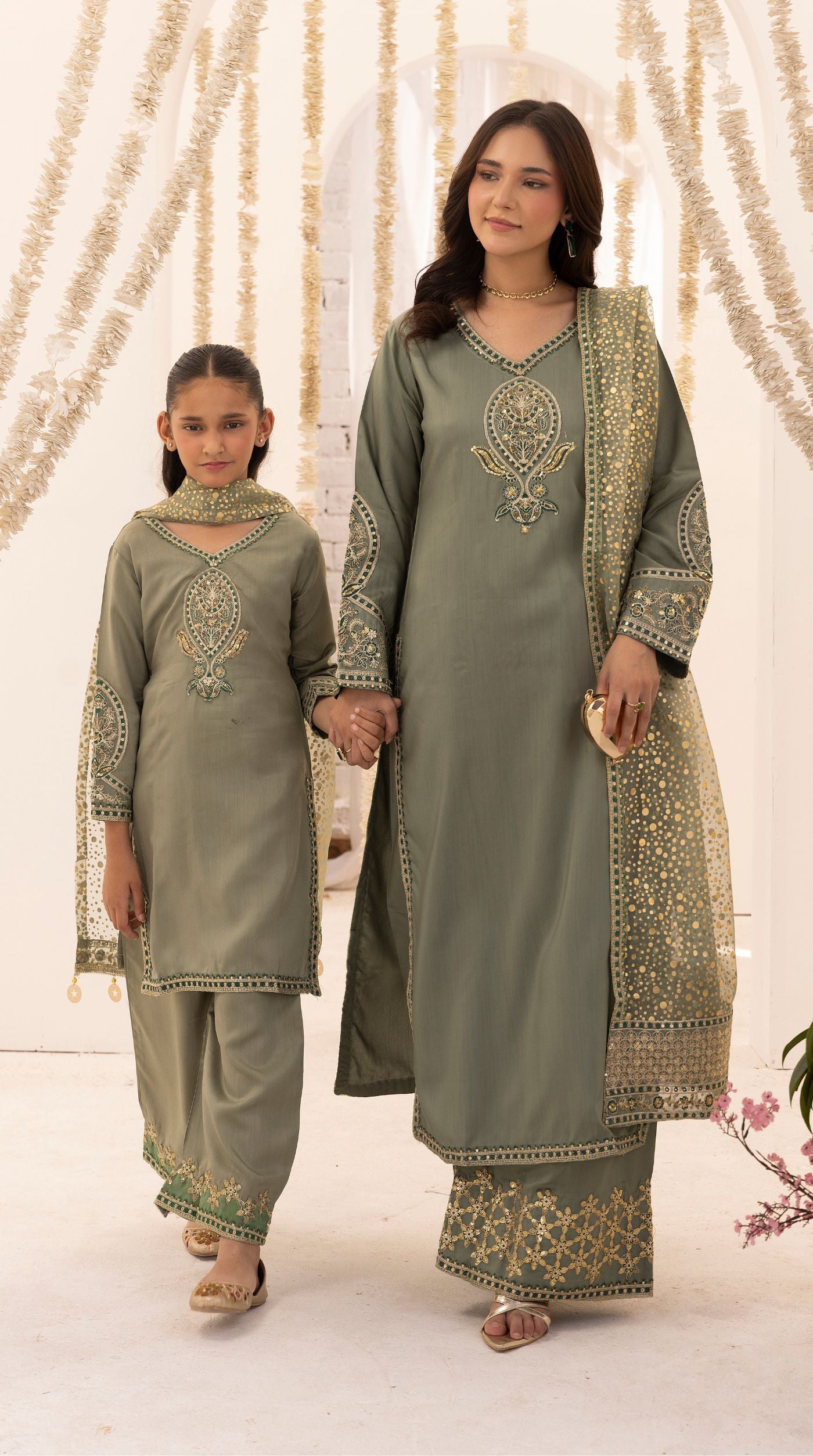 Kid's Mehendi Green Viscose Embroidered Kurta Palazzo Set