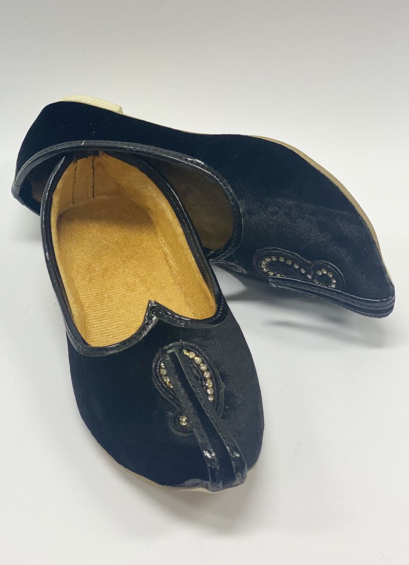 Buy Black Velvet Paisley Kusa