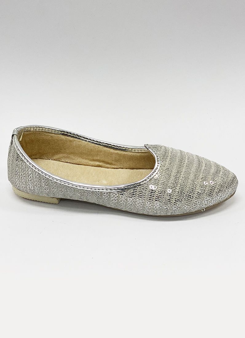 Buy Silver Sippy Jutti