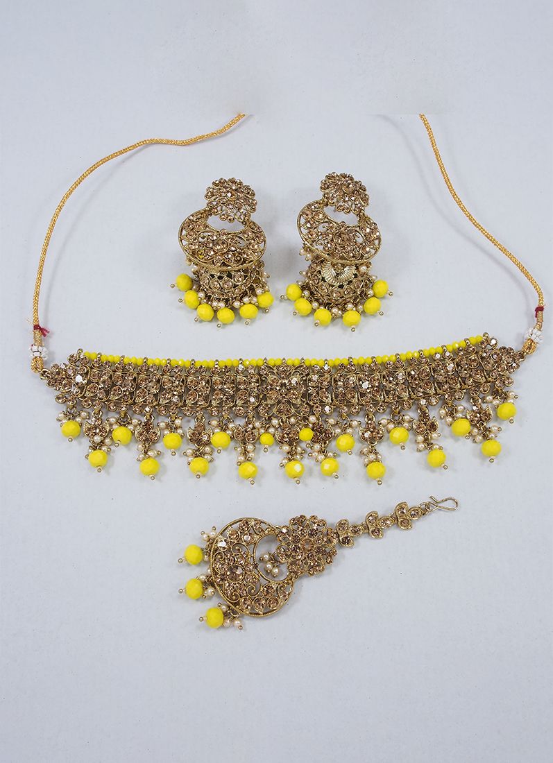 Buy Yellow Chocker Set with Tikka