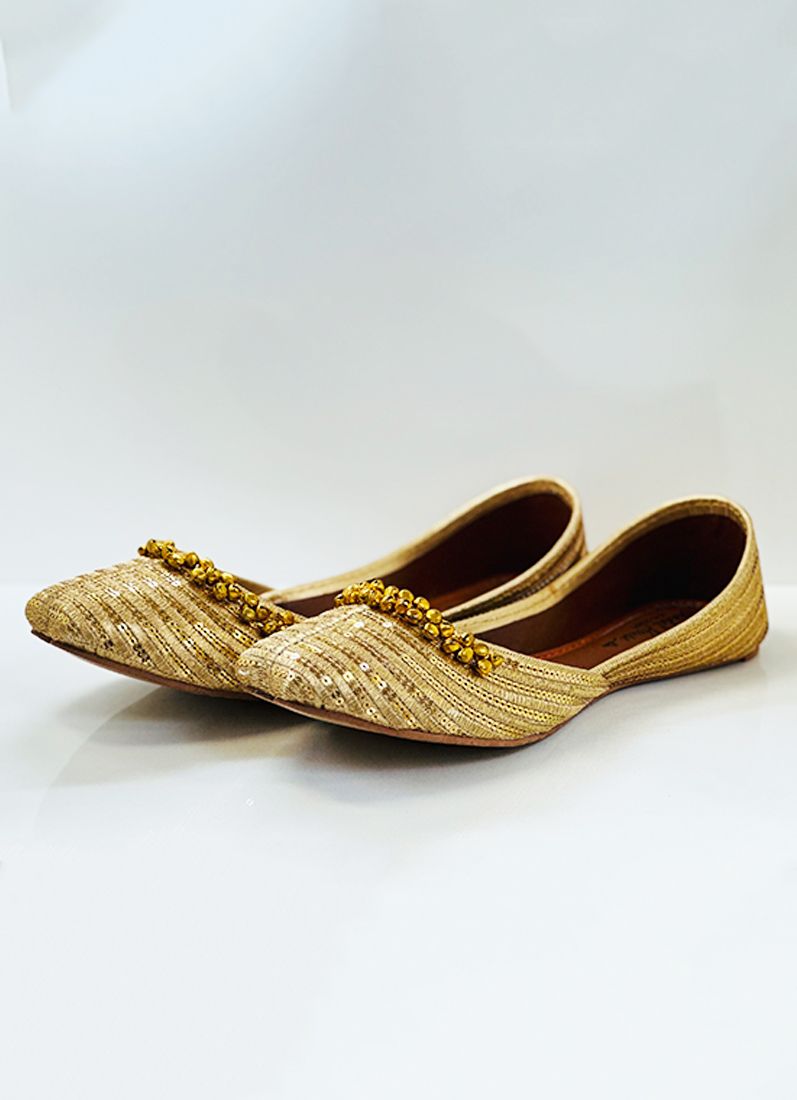 Buy Gold Resham and Sippy Juttis