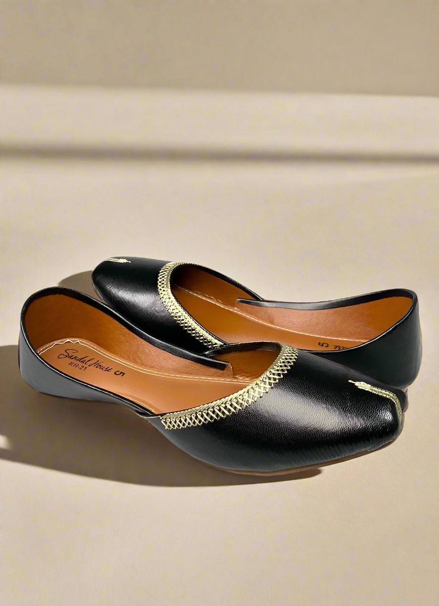 Buy Black Handmade Leather Juttis
