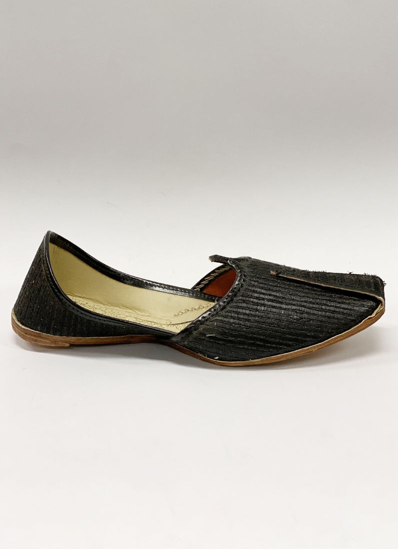 Buy Black Zari Mens Jutti