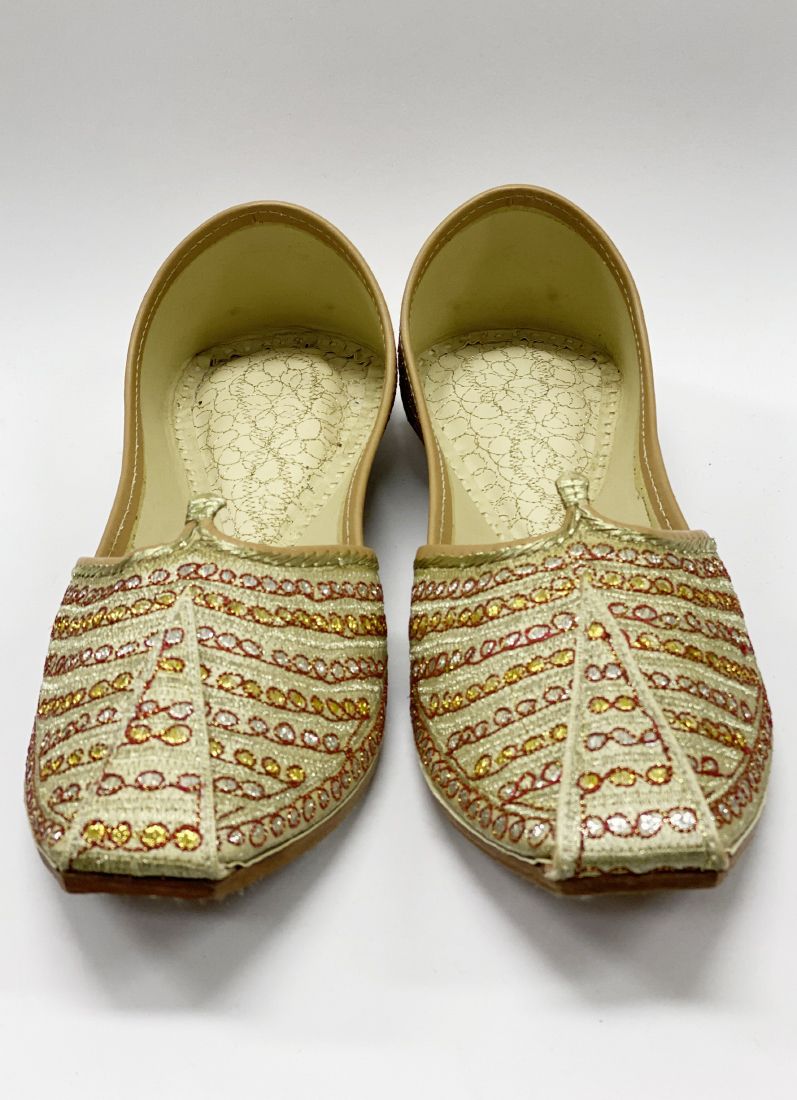 Buy Maroon Mens Zaridosi Jutti
