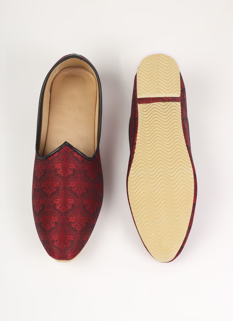 Buy Maroon Brocade Mens Jutti Pair