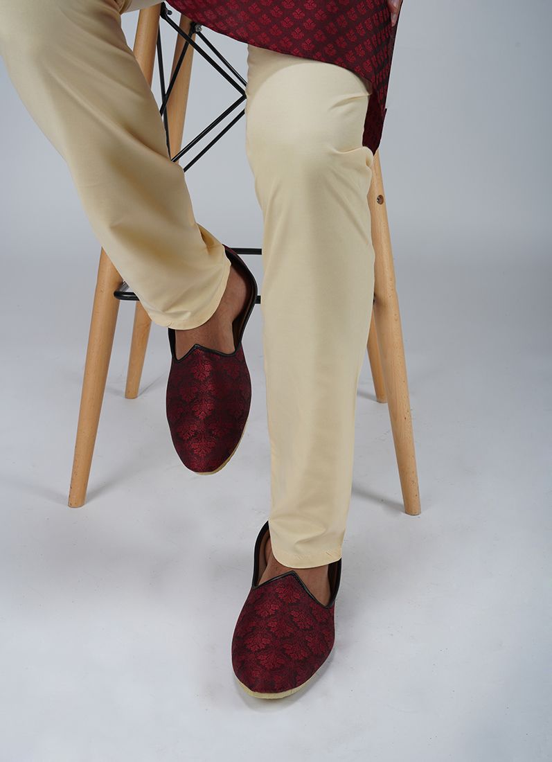 Buy Maroon Brocade Mens Jutti Pair