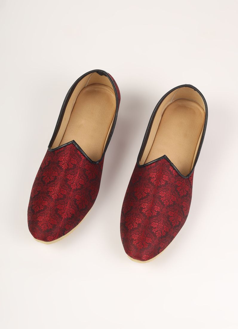 Buy Maroon Brocade Mens Jutti Pair