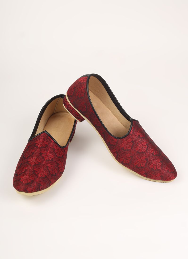 Buy Maroon Brocade Mens Jutti Pair