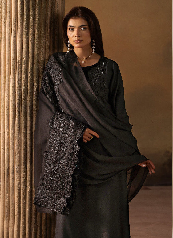 Sophisticated Black Dhanak Suit Set