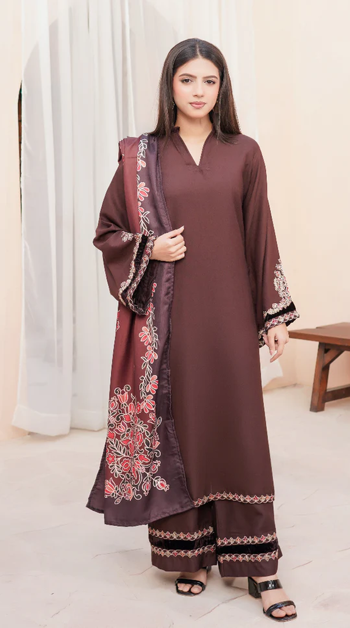 Elegant Brown Dhanak Suit Set