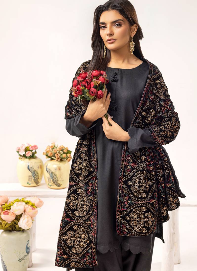 Black Velvet Embroidery Shawl Suit Set