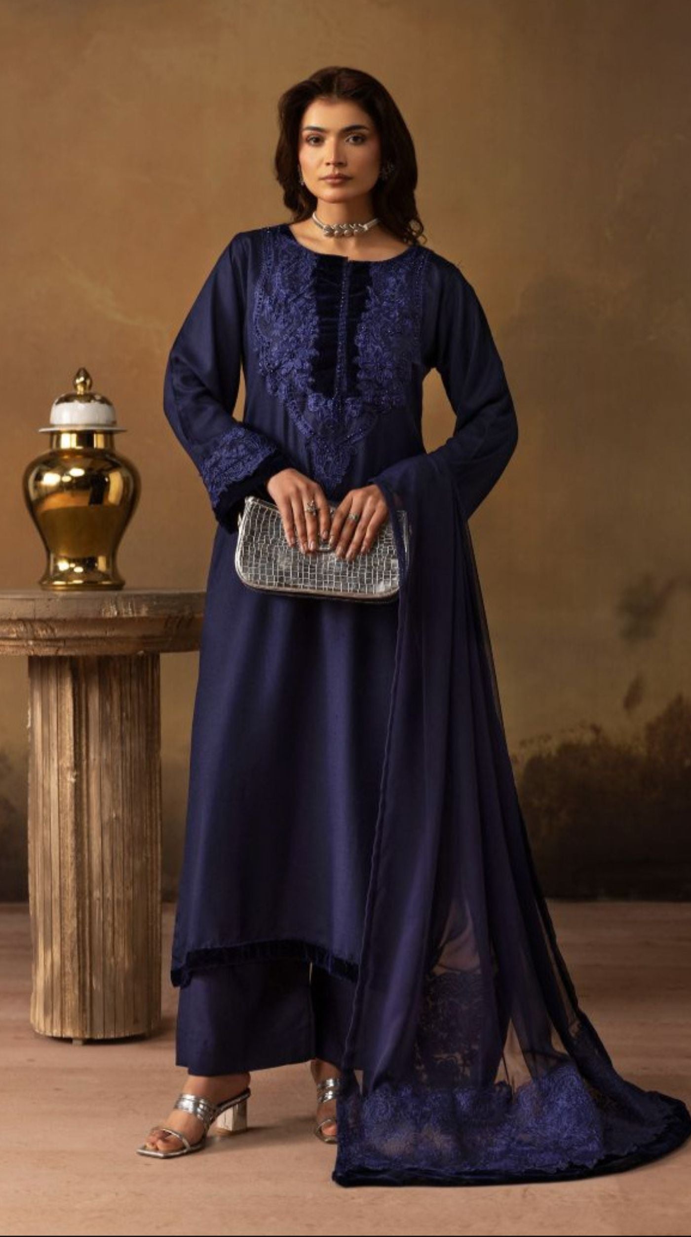 Sophisticated Blue Dhanak Suit Set