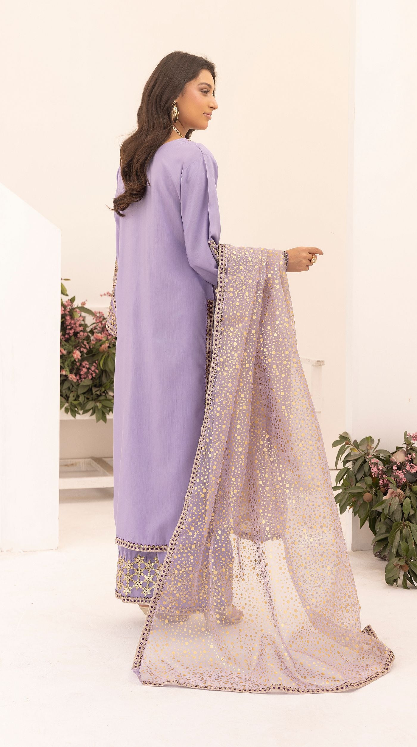 Lilac Embroidered Salwar Kameez – Elegant Festive Pakistani Suit