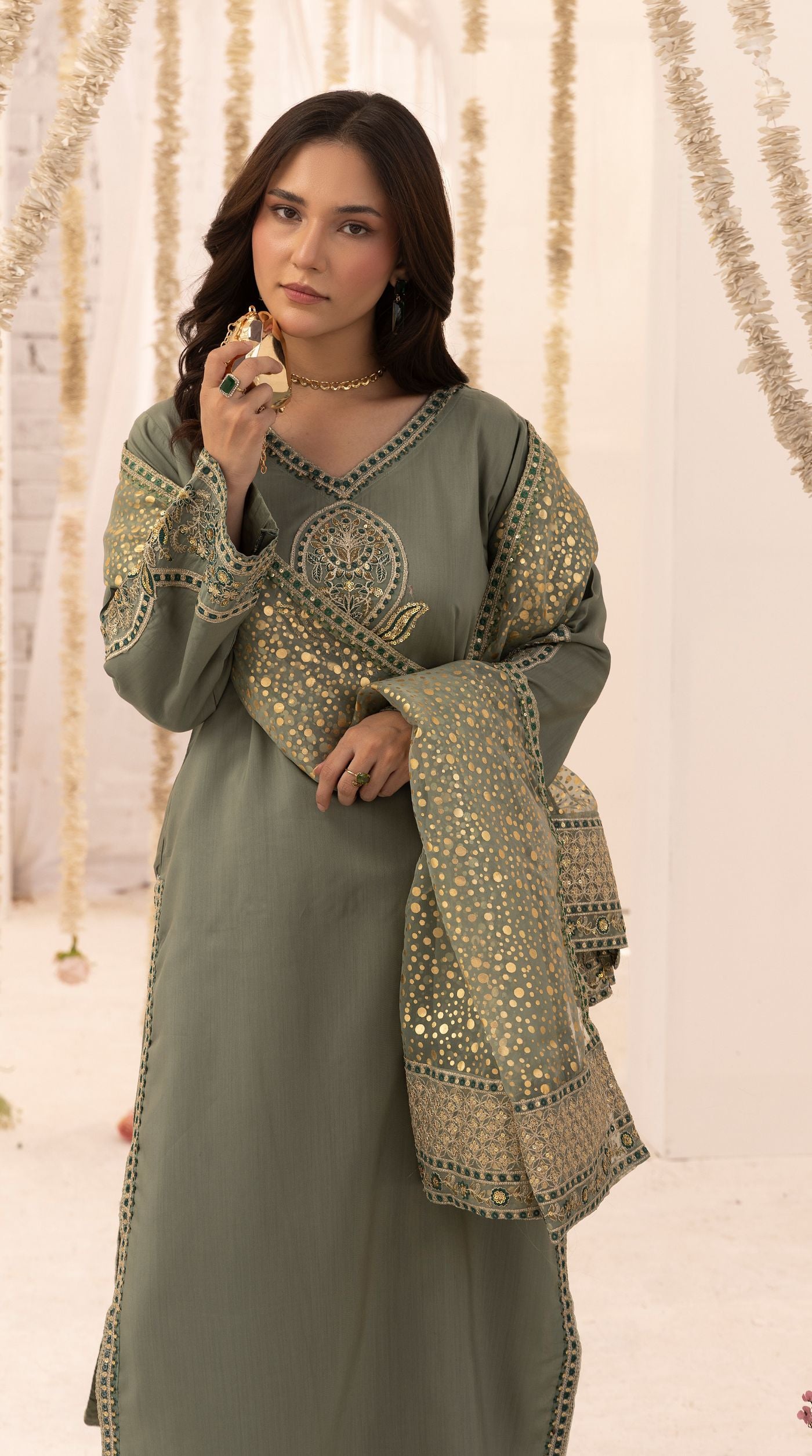 Green Embroidered Salwar Kameez– Elegant Pakistani Festive Suit