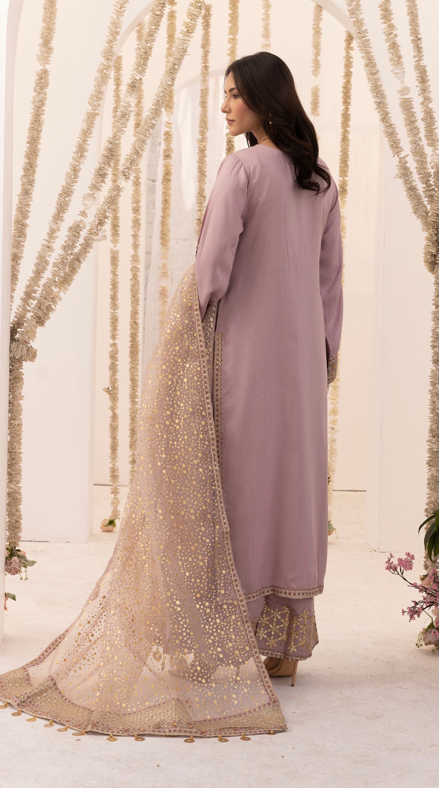 Purple Embroidered Salwar Kameez – Elegant Pakistani Festive Suit