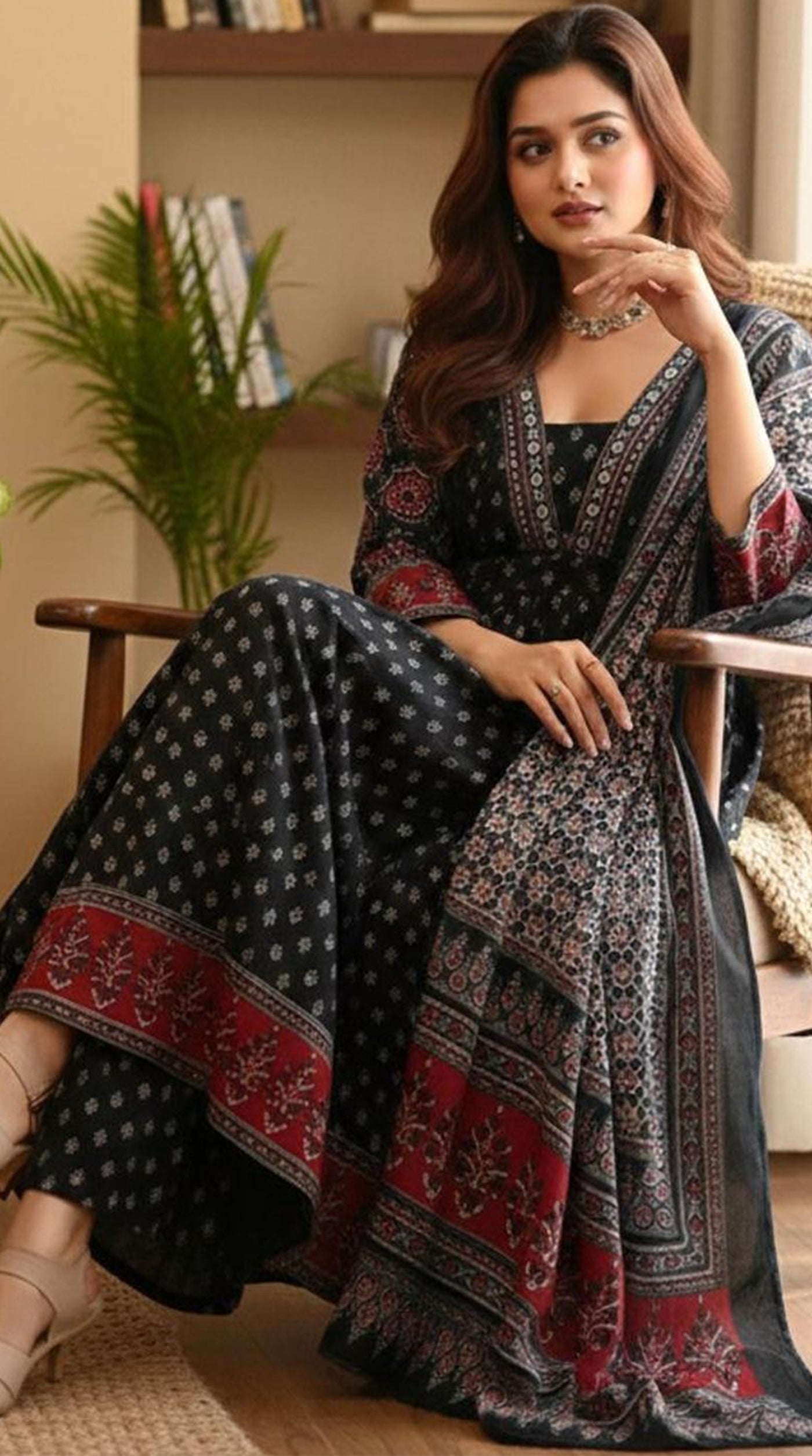 Black Naira Cut Cotton Suit Set