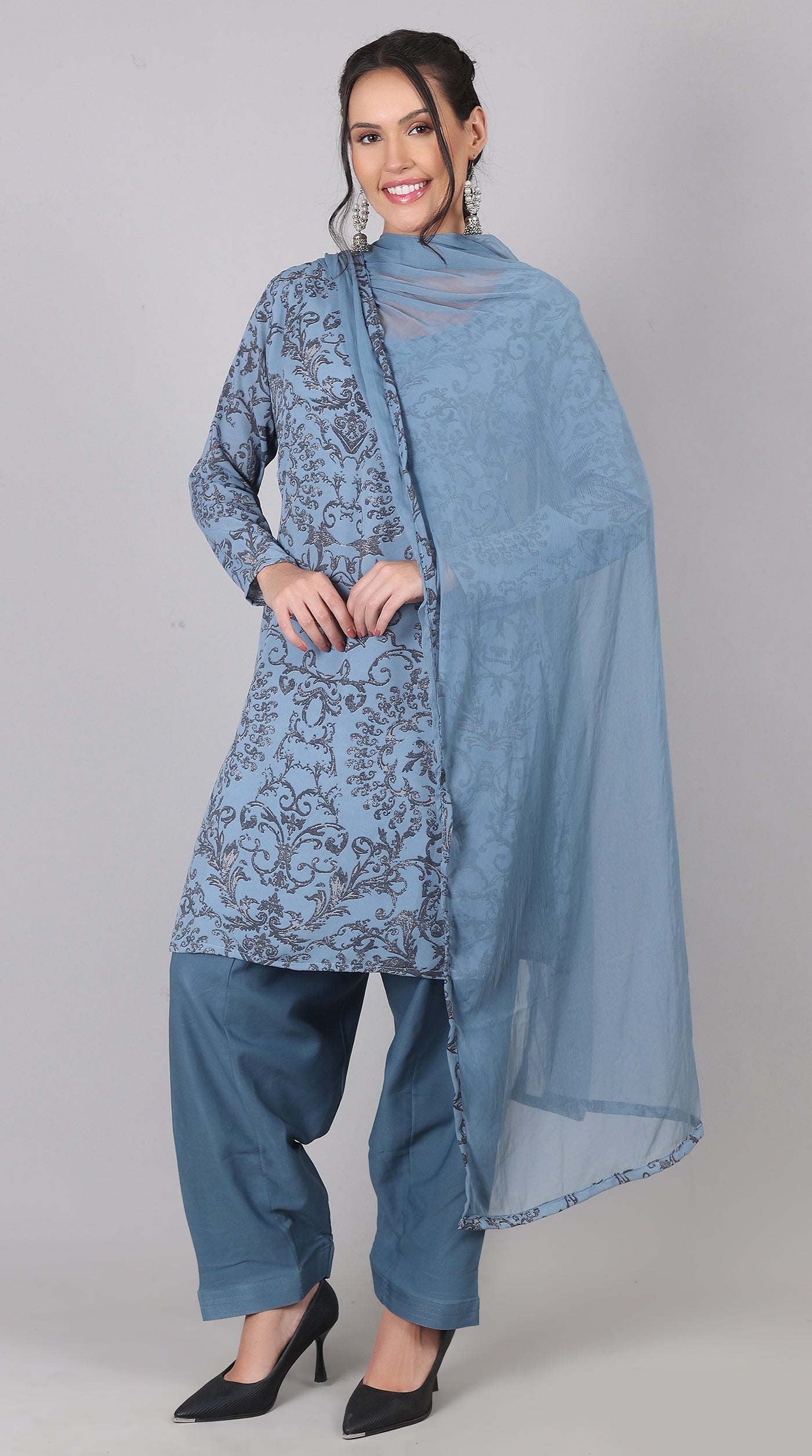 Blue Georgette Sweetheart Neck Salwar Suit with Chiffon Dupatta