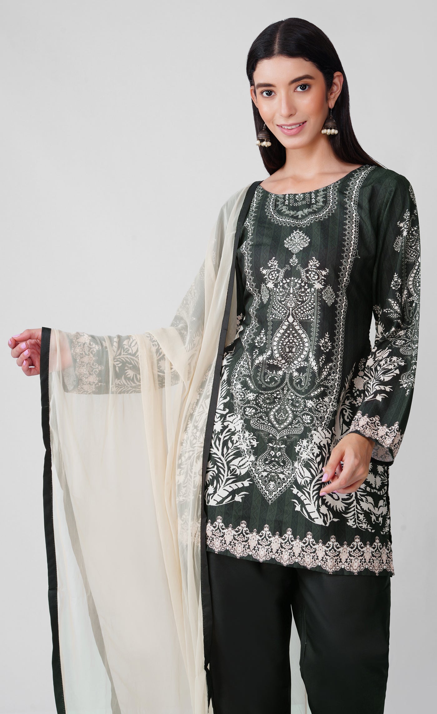 Noir black Printed Rayon Suit Set with Contrast Chiffon Dupatta