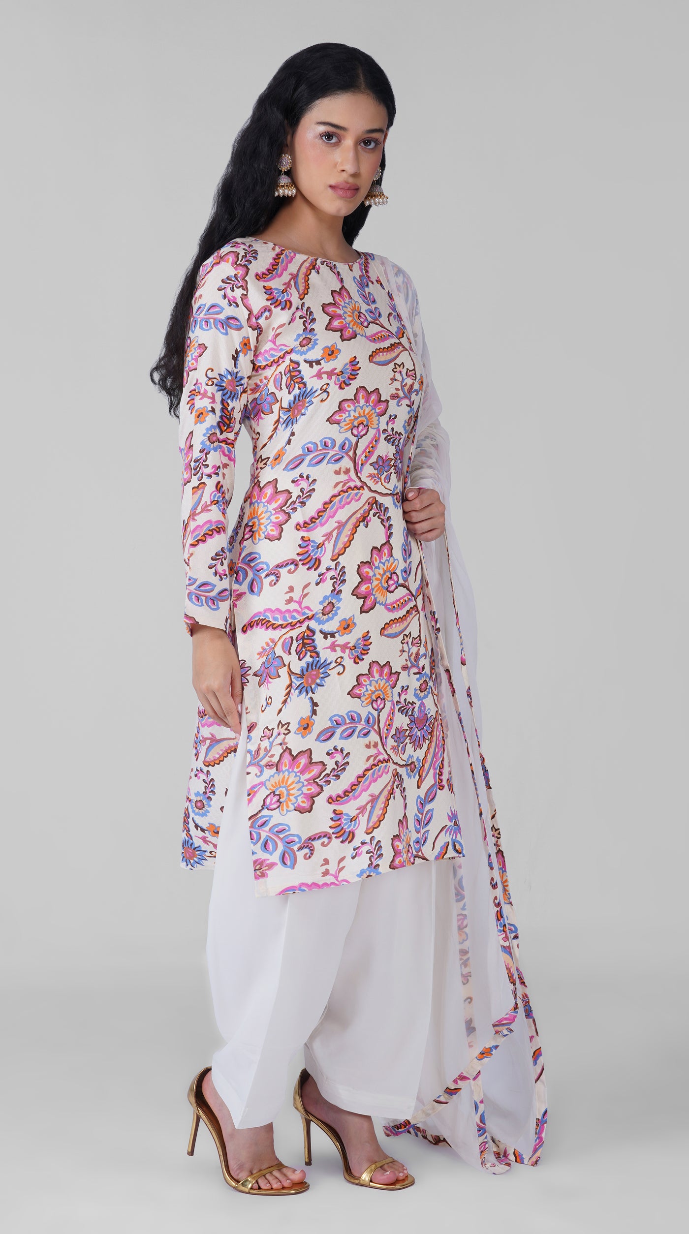 White georgette kurta with floral print and full sleeves