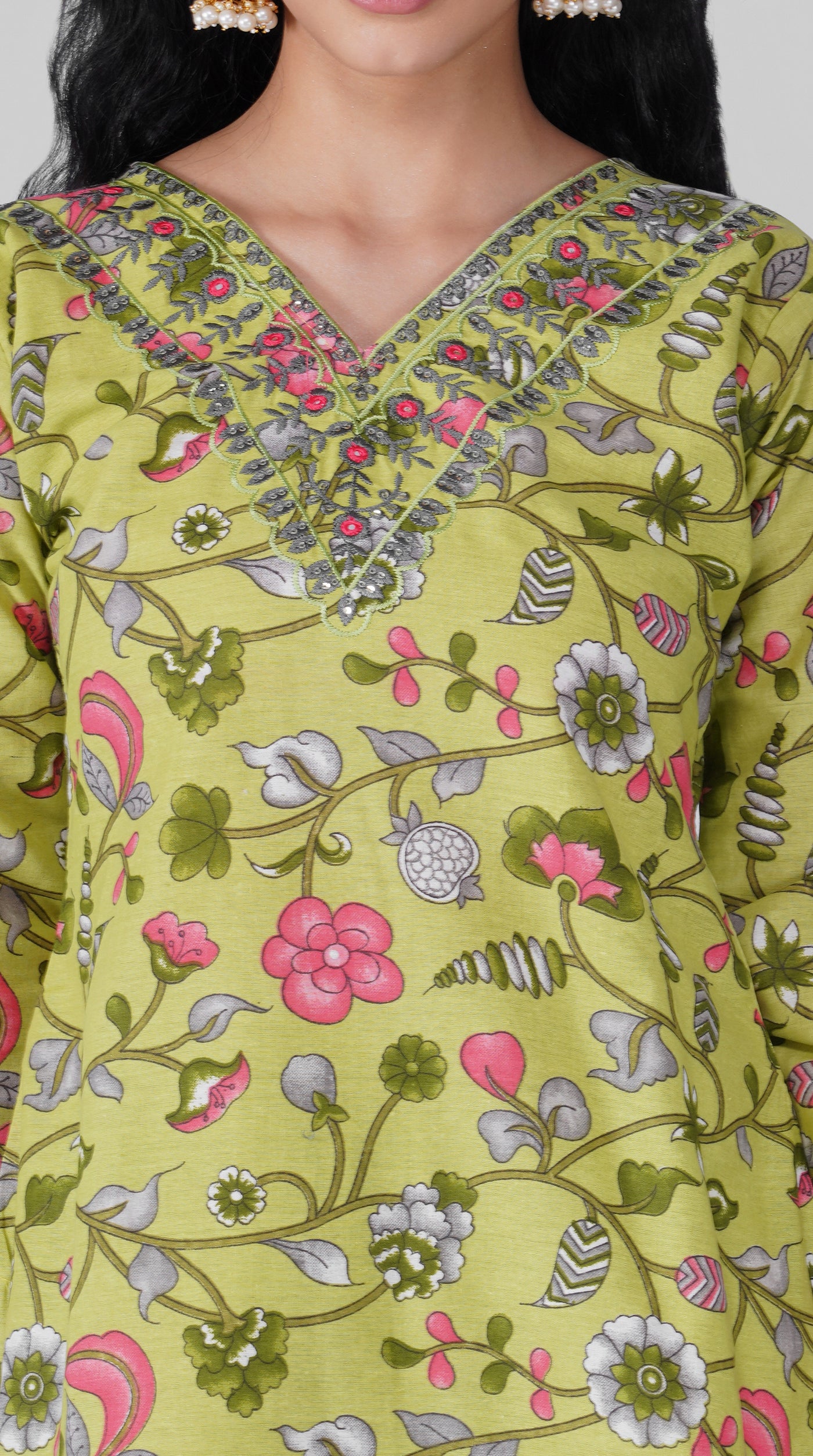 Front view of green floral printed cotton kurta set