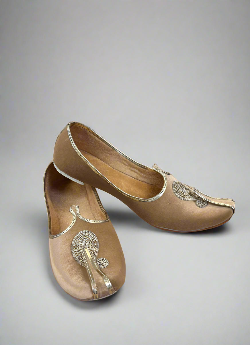 Gold Velvet Embroidered Kussa For Men