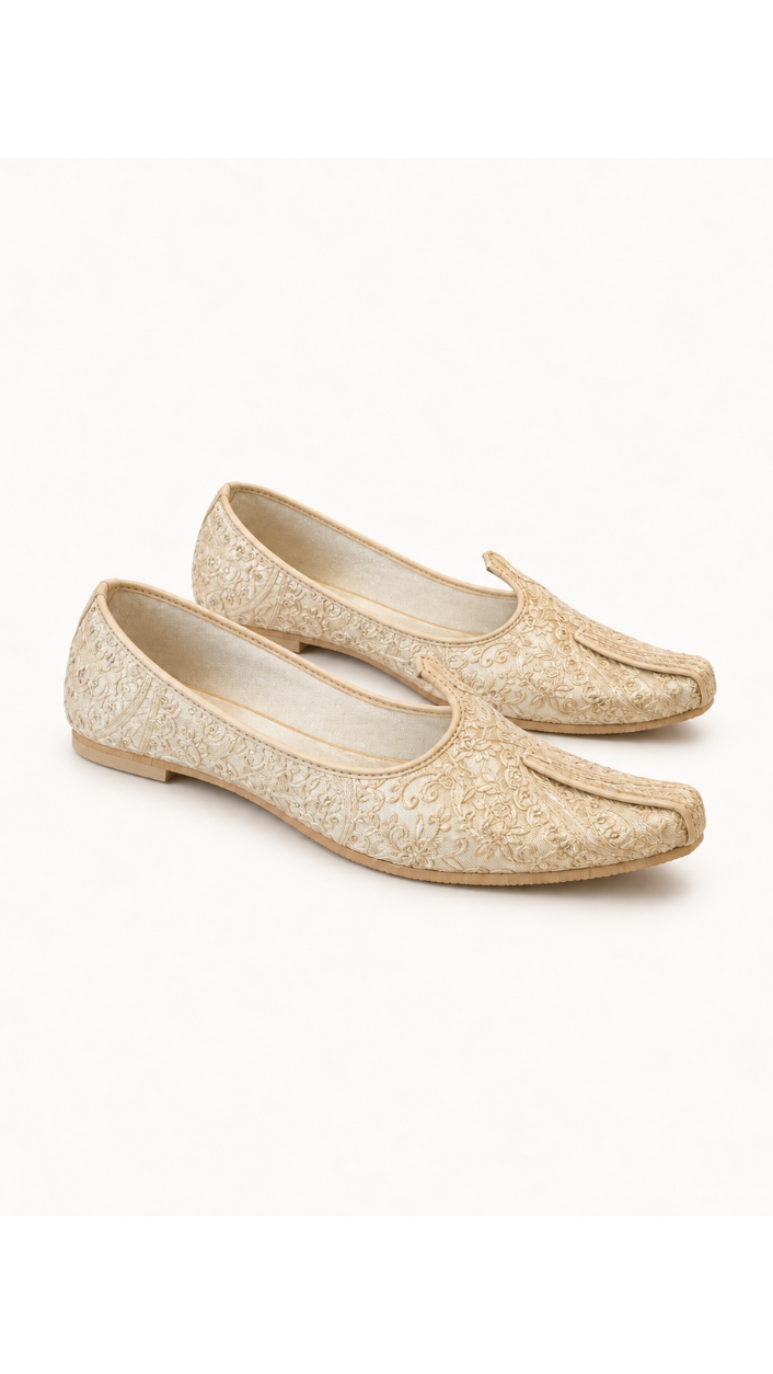 Ivory Dori Embroidered Men's Jutti 