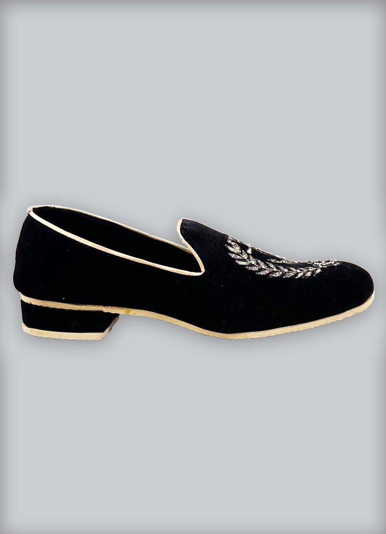 Black Velvet Jutti with antique zari threadwork Grip Sole