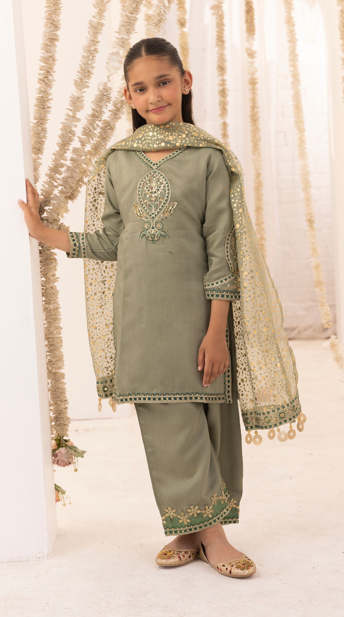 Kid's Mehendi Green Viscose Embroidered Kurta Palazzo Set