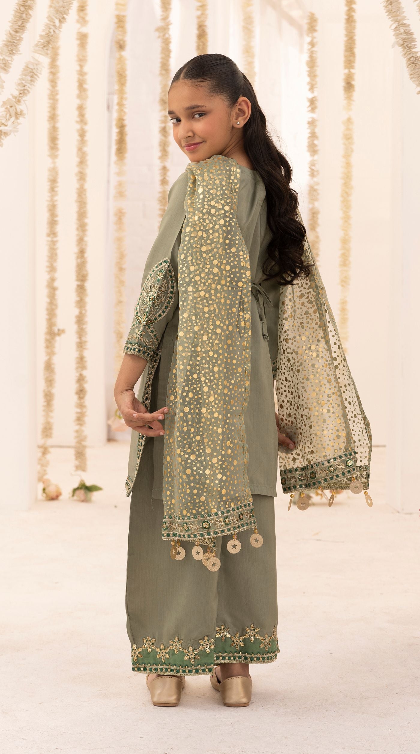 Kid's Mehendi Green Viscose Embroidered Kurta Palazzo Set
